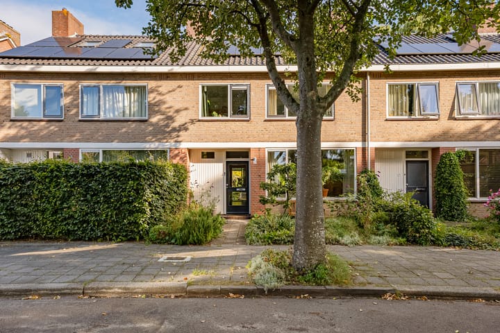 Abraham Kuyperlaan 27 in Groningen