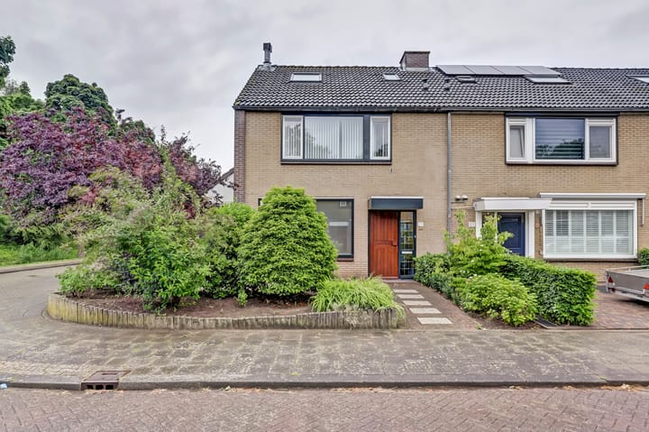Abraham Kuypersingel 29 in Zwijndrecht