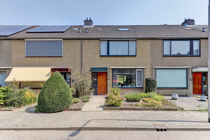 Abraham Kuypersingel 34 in Zwijndrecht