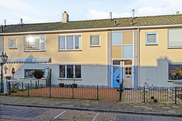 Abraham Kuyperstraat 6 in Almelo