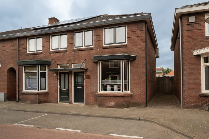 Abraham Strickstraat 36 in Enschede