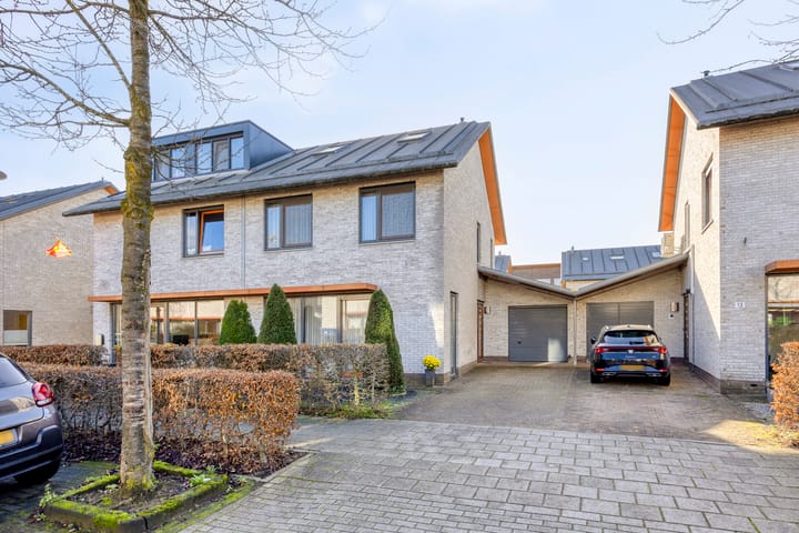 Photo of property Abraham Teerlinkstraat 11, Deventer