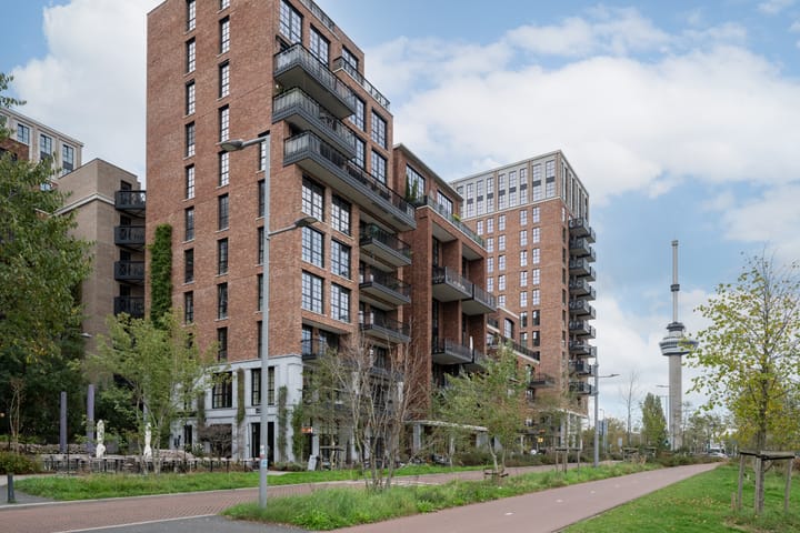 Abraham Tuschinskistraat 82 in Rotterdam