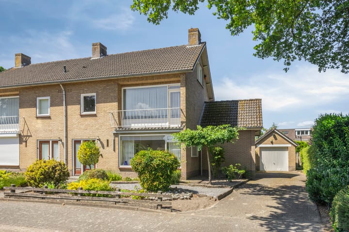 Acacia 4 in Helmond photo