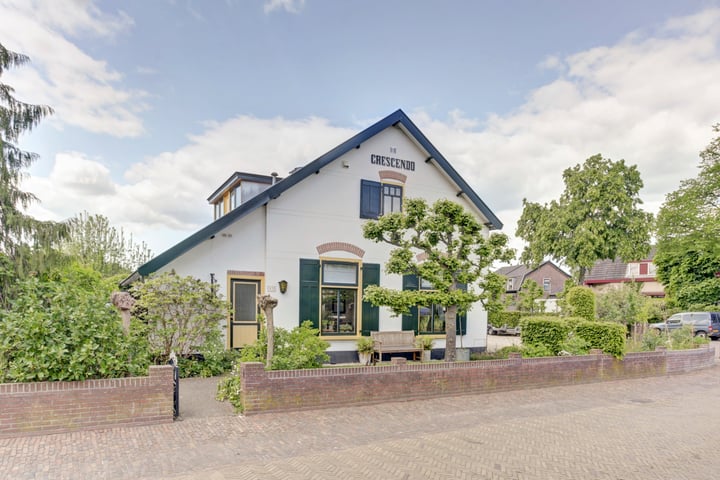 Acacialaan 13 in Baarn