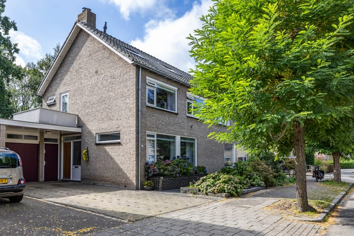 Acacialaan 32 in Groningen