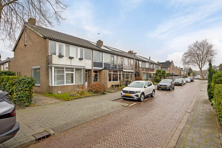 Acacialaan 34 in Rozenburg foto