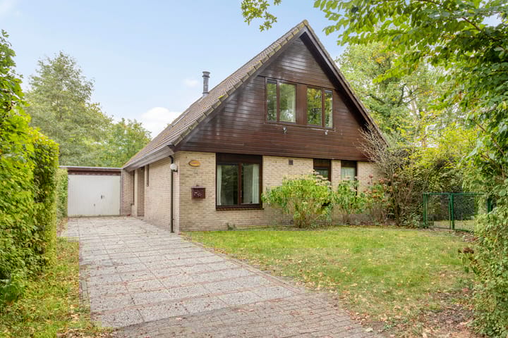 Acacialaan 4 in Burgh-Haamstede