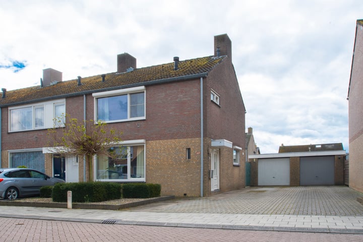 Acacialaan 4 in Neer