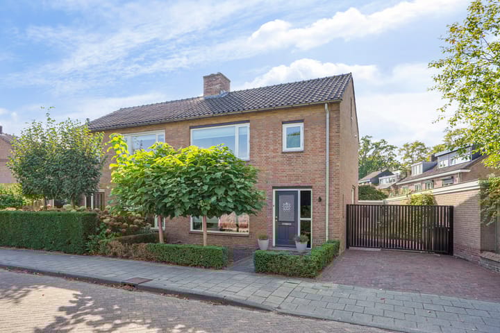 Achter de Bredase Wagen 13 in Vught foto