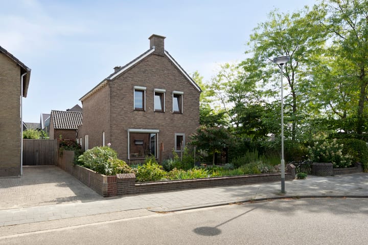 Photo of property Achter de Hoven 33, Buchten