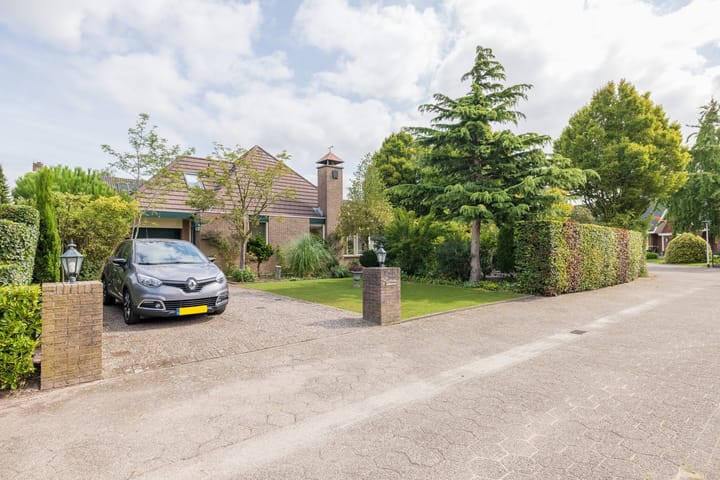 Photo of property Achter Sint Aagten 2, Lisse