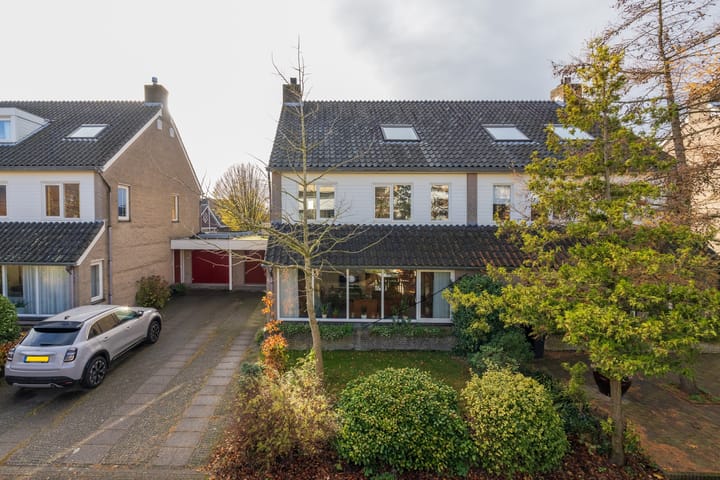 Photo of property Achter Sint Aagten 22, Lisse