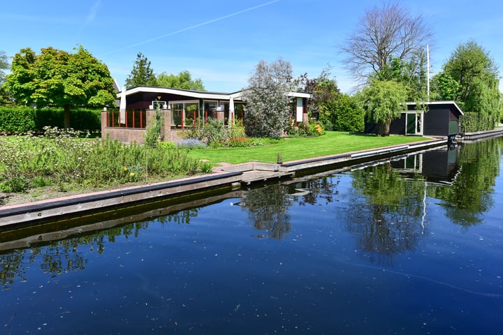 Achterbos 42R-15 in Vinkeveen