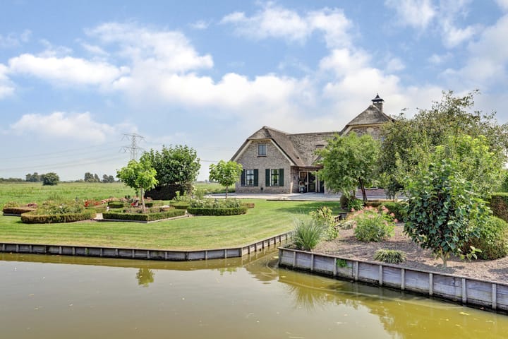 Photo of property Achterbroek 10a, Berkenwoude