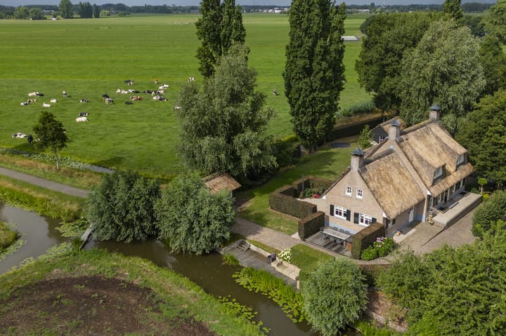 Achterdijk 1 in Arkel
