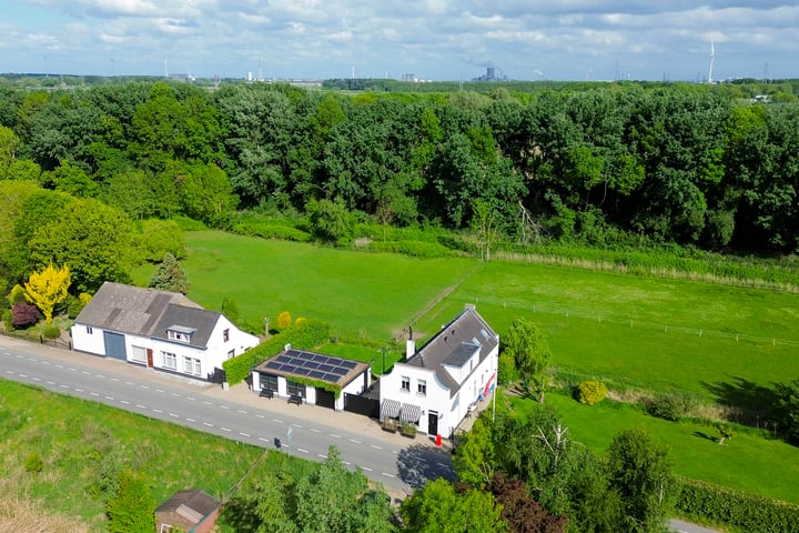 Achterdijk 17 in Zevenbergen