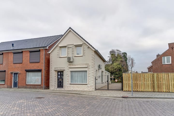 Achterhoeksestraat 2 in Rucphen