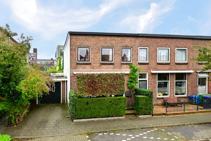 Achtermeulenlaan 1 in Bussum