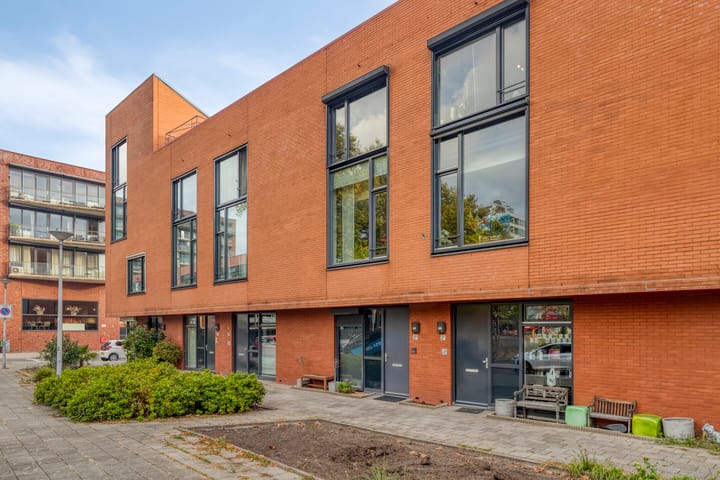 Photo of property Achterweg 2D, Hoogvliet Rotterdam
