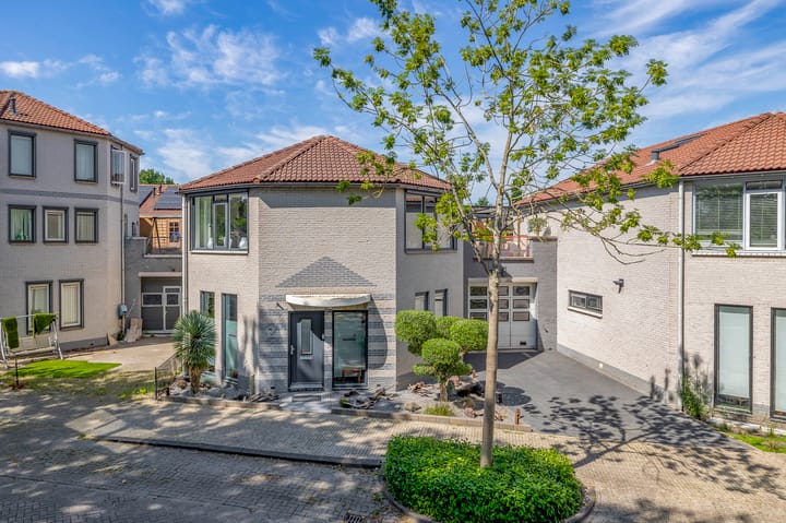 Photo of property Achterwetering 2a, Schoonhoven