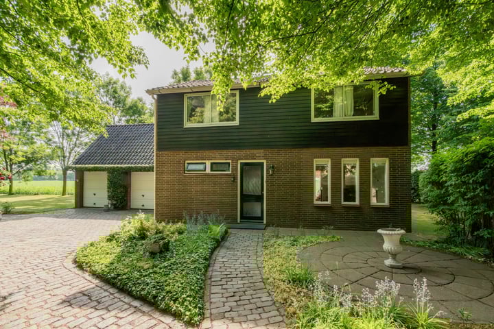 Photo of property Achthuizensedijk 33, Achthuizen