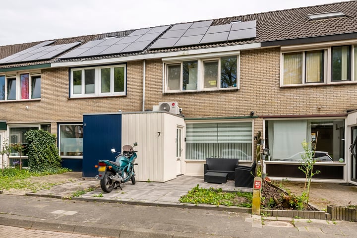 Acquoylaan 7 in Tiel