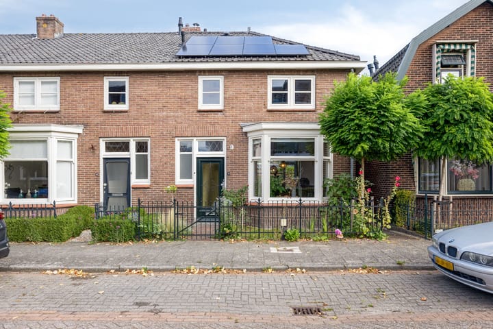 Photo of property Adam Pijnackerstraat 8, Pijnacker
