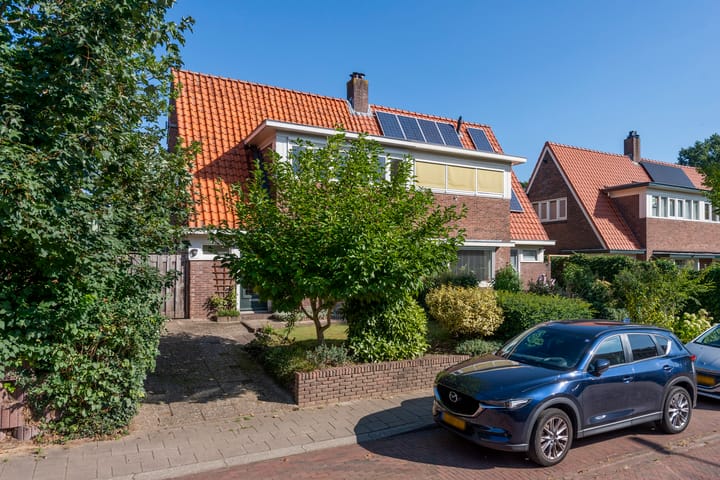 Adama van Scheltemastraat 12 in Arnhem Foto