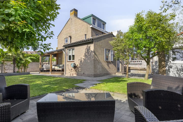 Adama van Scheltemastraat 13 in Krimpen aan de Lek
