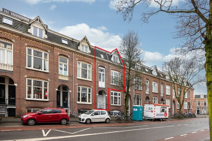 Adelaarstraat 37-BS in Utrecht