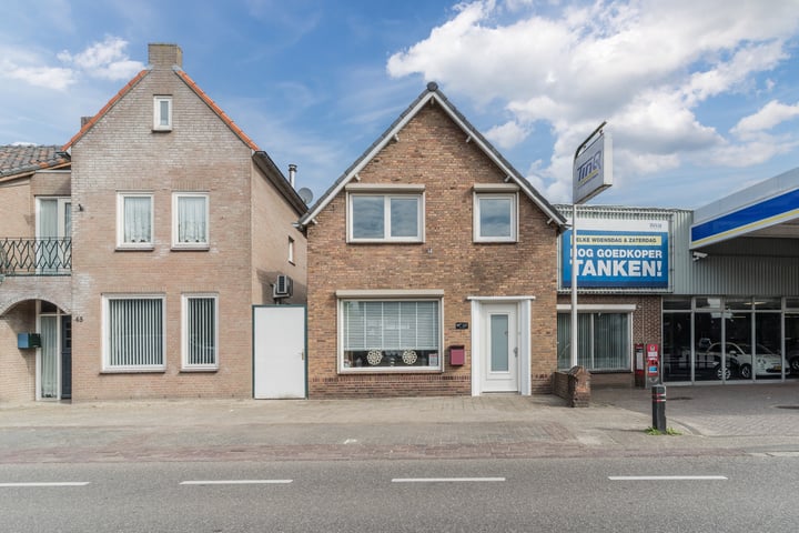 Adelstraat 45A in Made