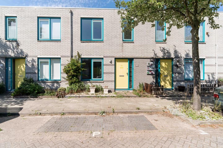 Adenstraat 12 in Delft foto