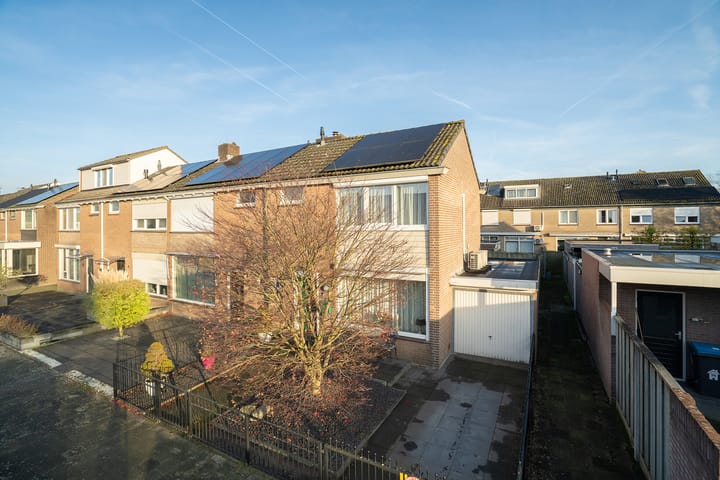 Admiraal Byrdstraat 21 in Enschede