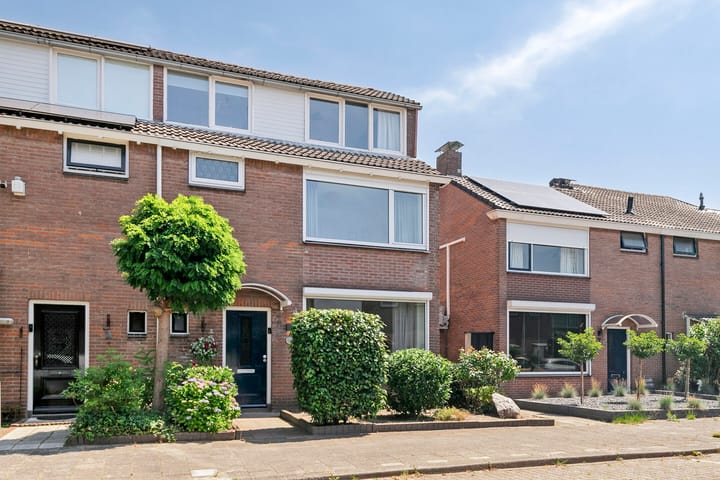 Admiraal Byrdstraat 5 in Enschede foto