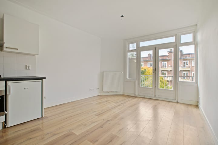 Admiraal De Ruijterweg 407-3 in Amsterdam