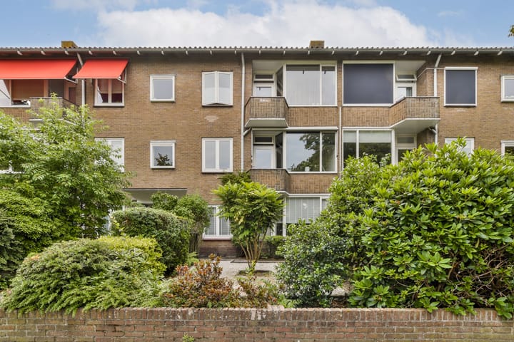 Admiraal de Ruyterlaan 155 in Hilversum foto