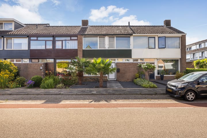 Admiraal de Ruyterlaan 4 in Hendrik-Ido-Ambacht