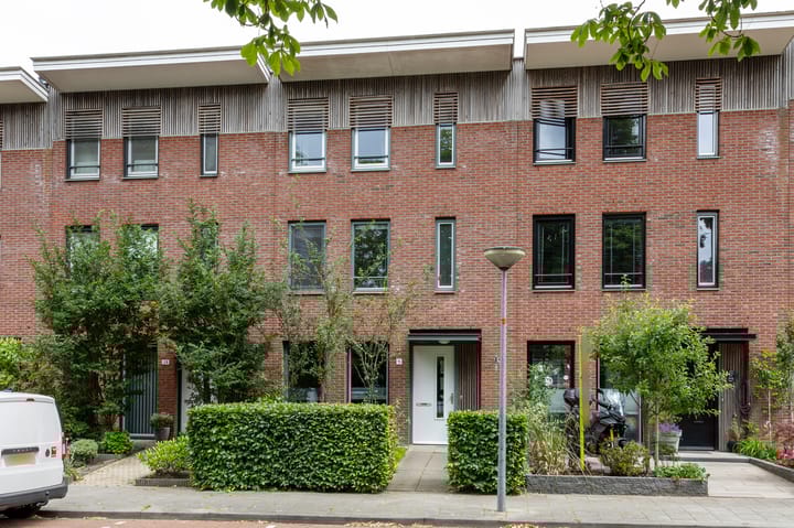 Photo of property Admiraal de Ruyterstraat 15, Steenwijk
