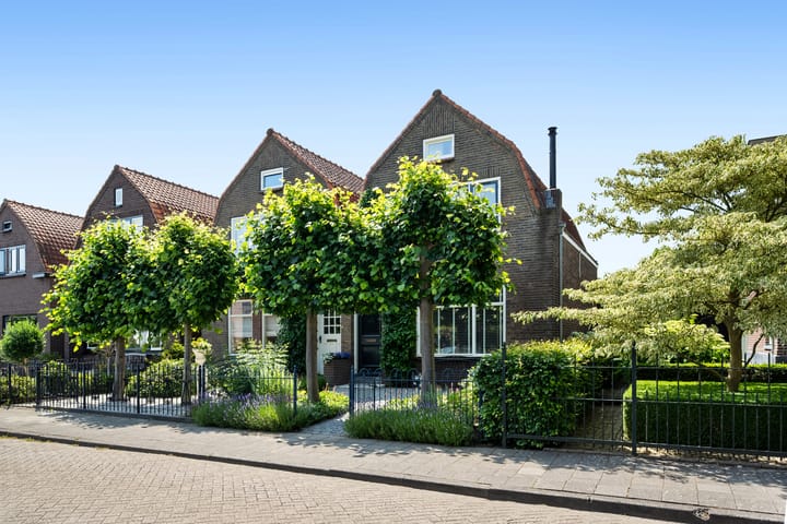Admiraal de Ruyterstraat 67 in Oud-Beijerland