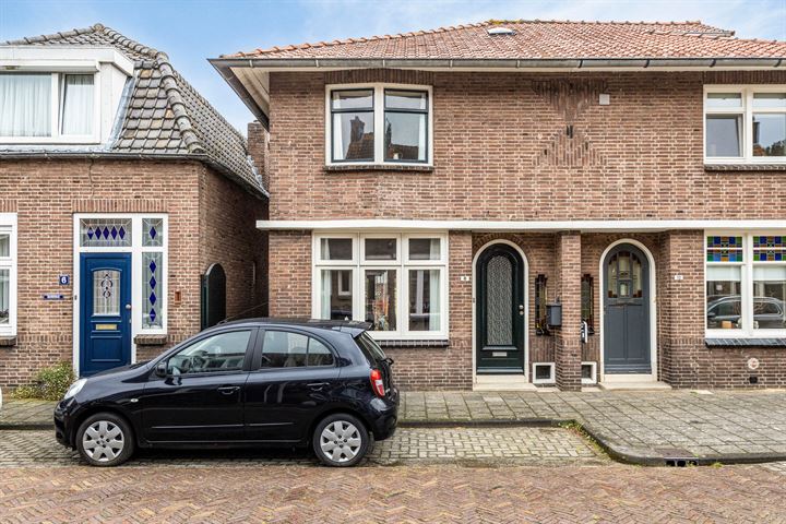 Admiraal de Ruyterstraat 8 in Sliedrecht