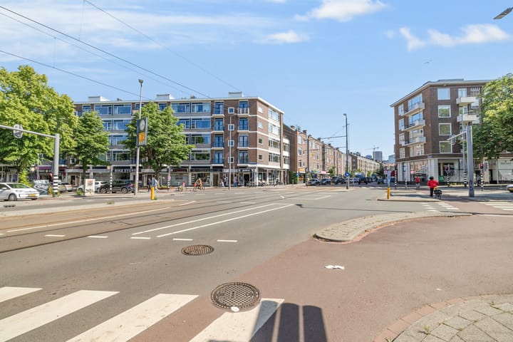 Admiraal de Ruyterweg 30C in Rotterdam photo