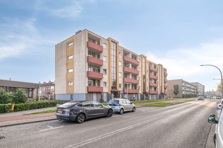 Admiraal de Ruyterweg 35 in Zwijndrecht