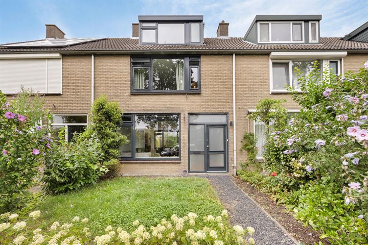 Admiraal Helfrichsingel 38 in Oud-Beijerland