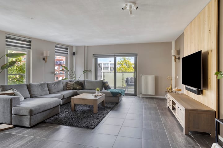 Photo of property Admiraalsplein 97, Dordrecht