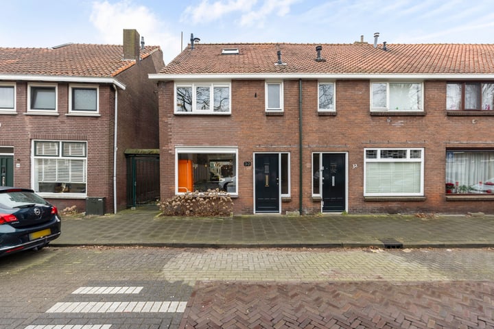 Adolph van Nassaustraat 30 in Zwijndrecht