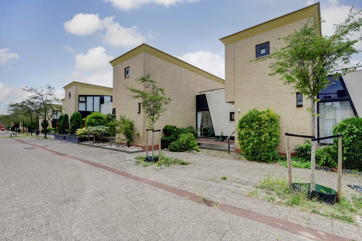 Adriaan Pieterslaan 25 in Hendrik-Ido-Ambacht