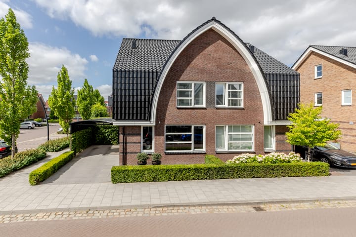 Adriaan Prinslaan 12 in Spijkenisse foto