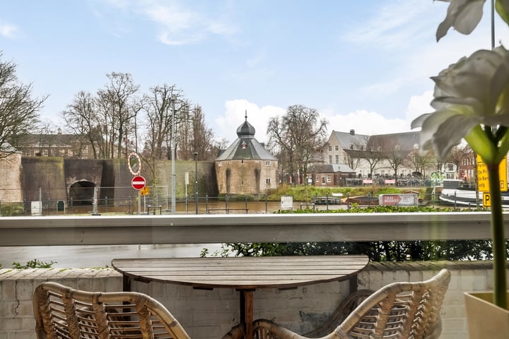 Adriaan van Bergenstraat 2 in Breda