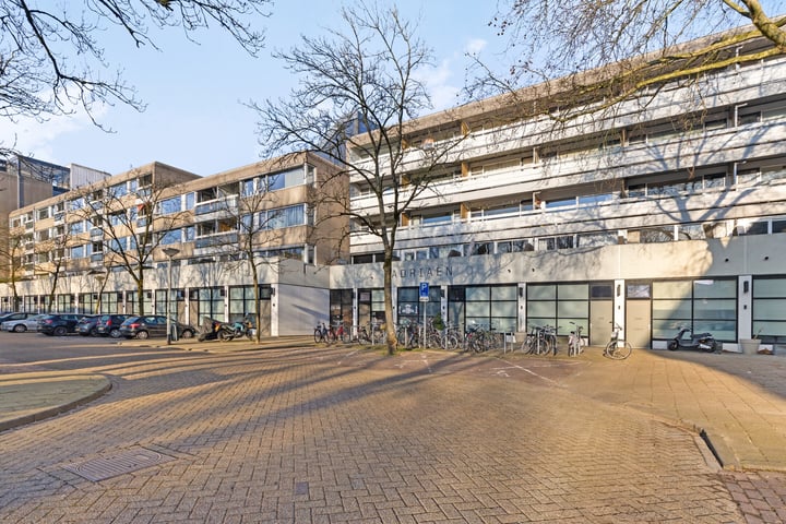 Adriaan van Bergenstraat 304 in Breda